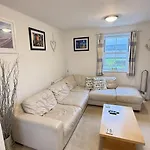 Paws And Relax - Part Of The The Bay Village With Pool, Gym And Direct Access, Pub, Restaurant, Tennis And Meadows Walks Casa de Férias