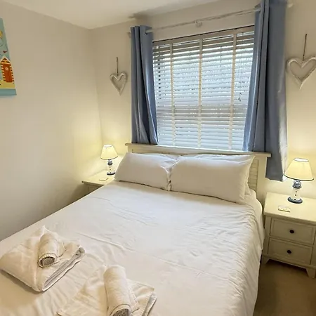 Paws And Relax - Part Of The The Bay Village With Pool, Gym And Direct Access, Pub, Restaurant, Tennis And Meadows Walks Filey