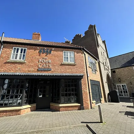 Paws And Relax - Part Of The The Bay Village With Pool, Gym And Direct Access, Pub, Restaurant, Tennis And Meadows Walks *