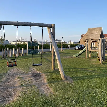 Paws And Relax - Part Of The The Bay Village With Pool, Gym And Direct Access, Pub, Restaurant, Tennis And Meadows Walks *