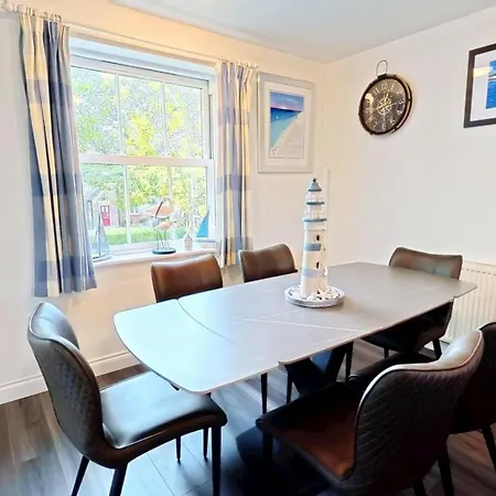 Paws And Relax - Part Of The The Bay Village With Pool, Gym And Direct Access, Pub, Restaurant, Tennis And Meadows Walks Filey