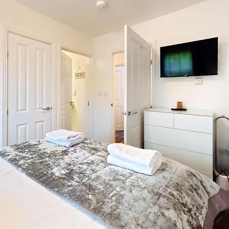 Paws And Relax - Part Of The The Bay Village With Pool, Gym And Direct Access, Pub, Restaurant, Tennis And Meadows Walks